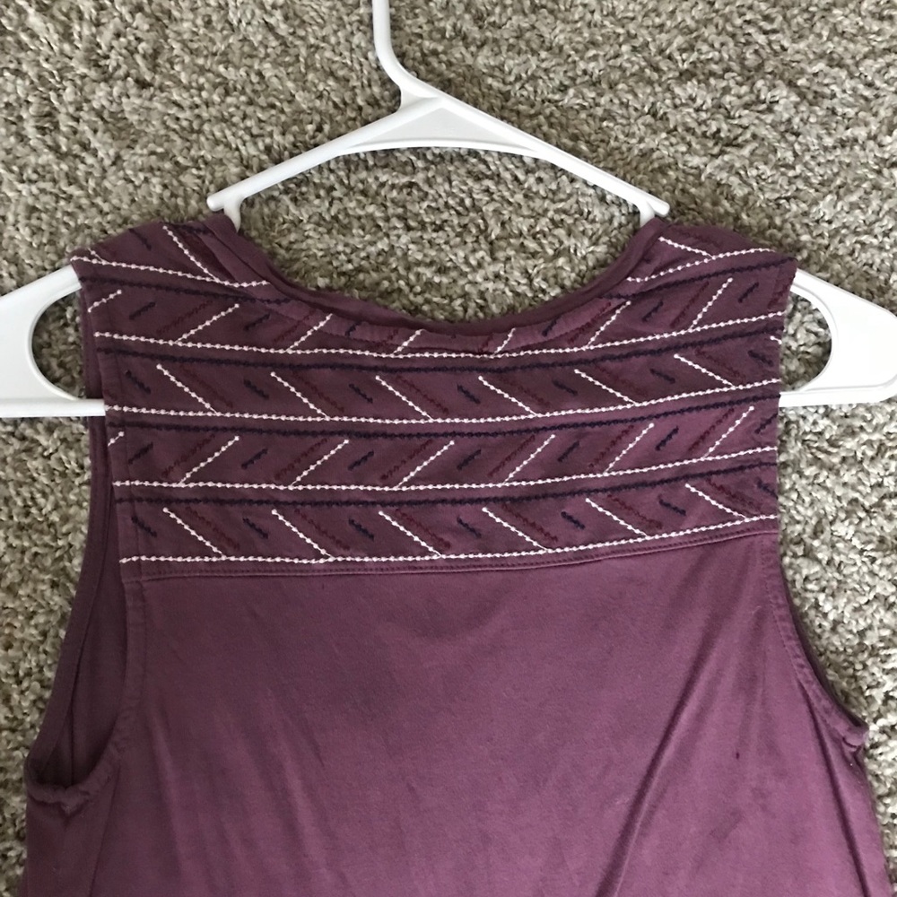 Tank top with aztec stitching